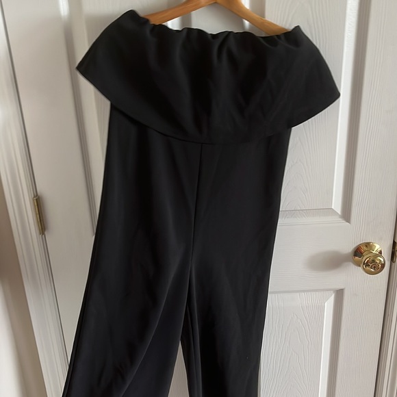 Shein Black Off The Shoulders Short Jumpsuit Size Small - Picture 3 of 6